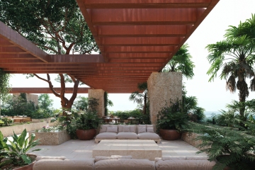 Ziggurat-Rooftop-Restaurant